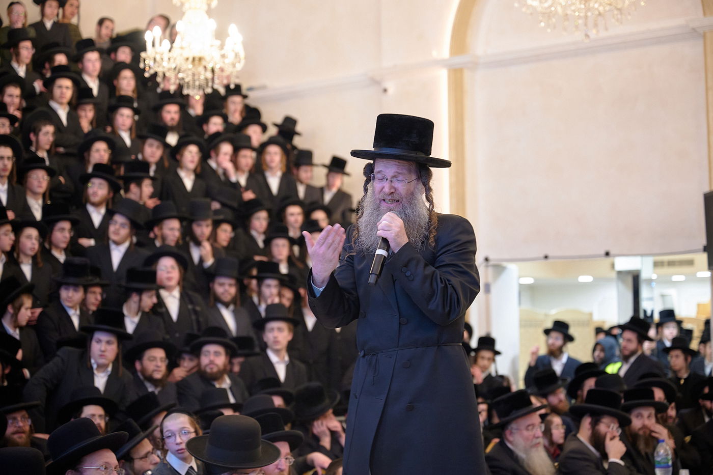 זאת חנוכה אצל הרה"צ רבי שמעלקא בידרמן בלונדון