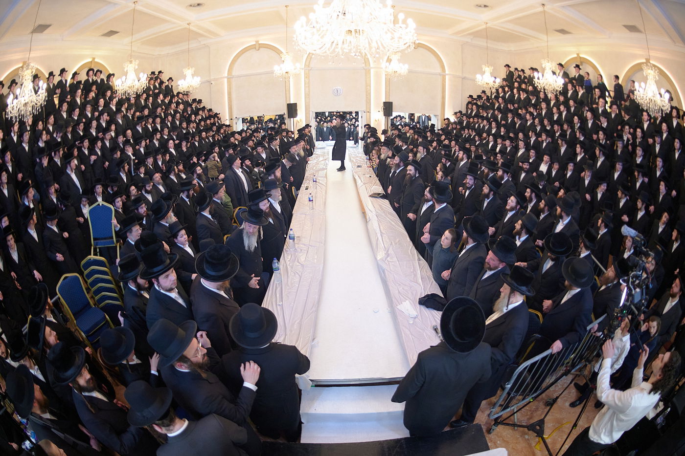 זאת חנוכה אצל הרה"צ רבי שמעלקא בידרמן בלונדון