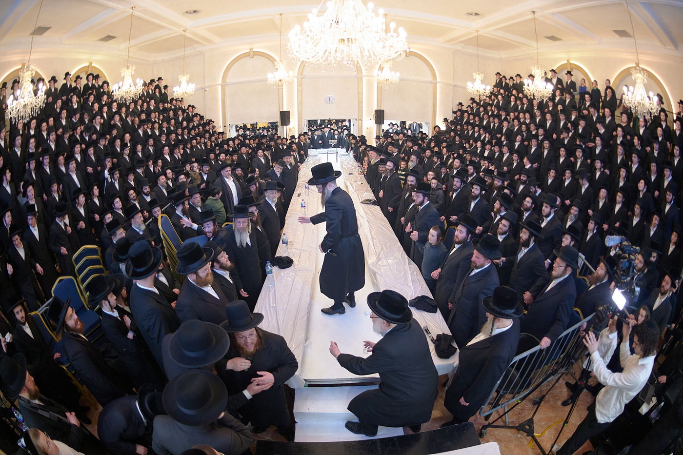 זאת חנוכה אצל הרה"צ רבי שמעלקא בידרמן בלונדון