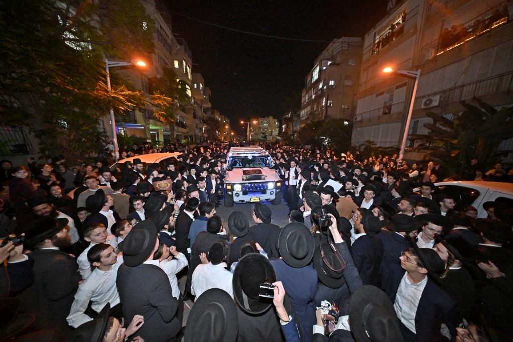 מעמד קבלת פנים ברחובות בני ברק לאסירי עולם התורה