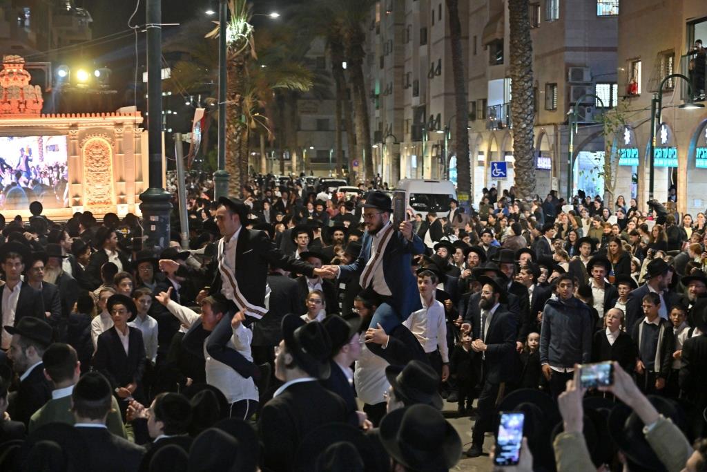 מעמד קבלת פנים ברחובות בני ברק לאסירי עולם התורה