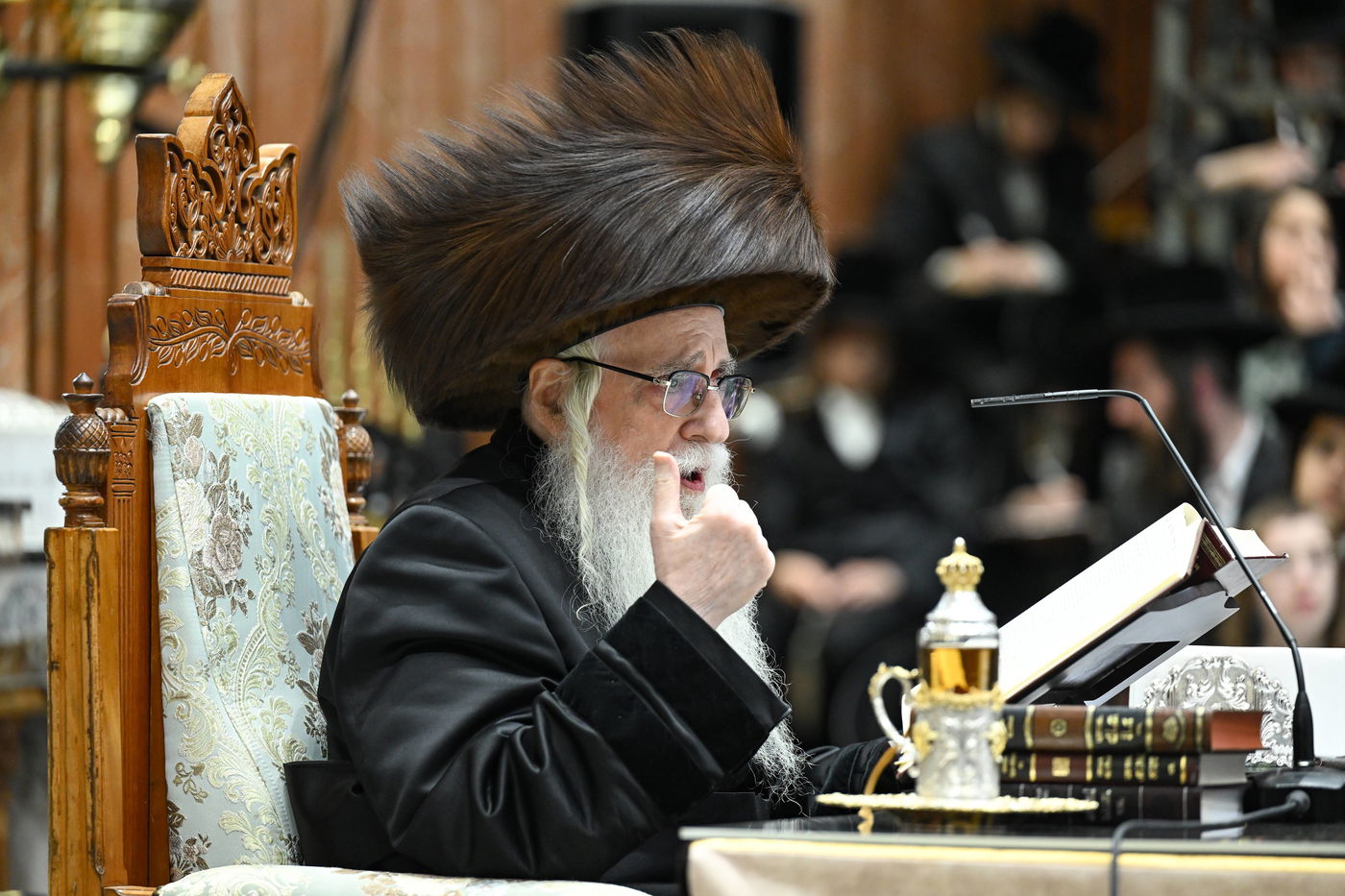 זאת חנוכה בחצה"ק צאנז