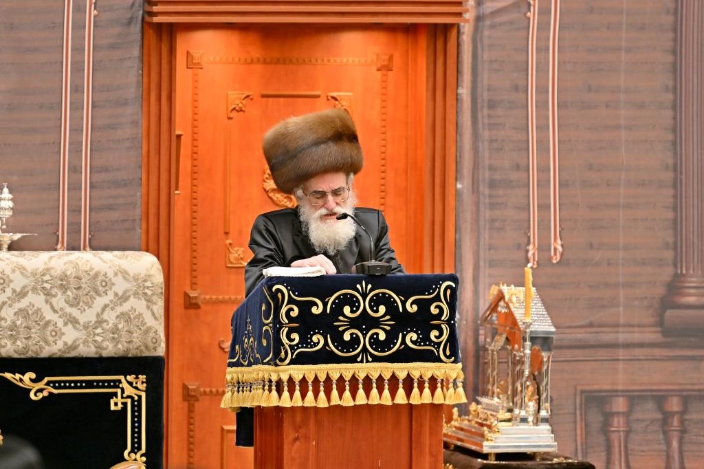 חנוכה בחצה"ק ויזניץ