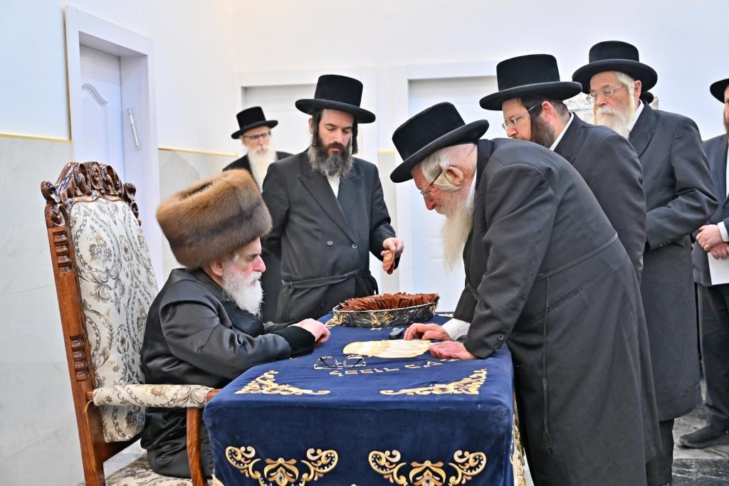 חנוכה בחצה"ק ויזניץ