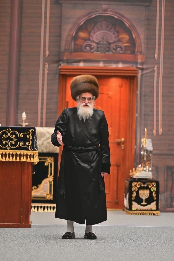 חנוכה בחצה"ק ויזניץ