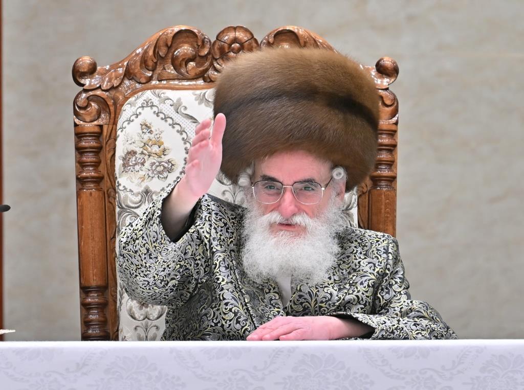 חנוכה בחצה"ק ויזניץ