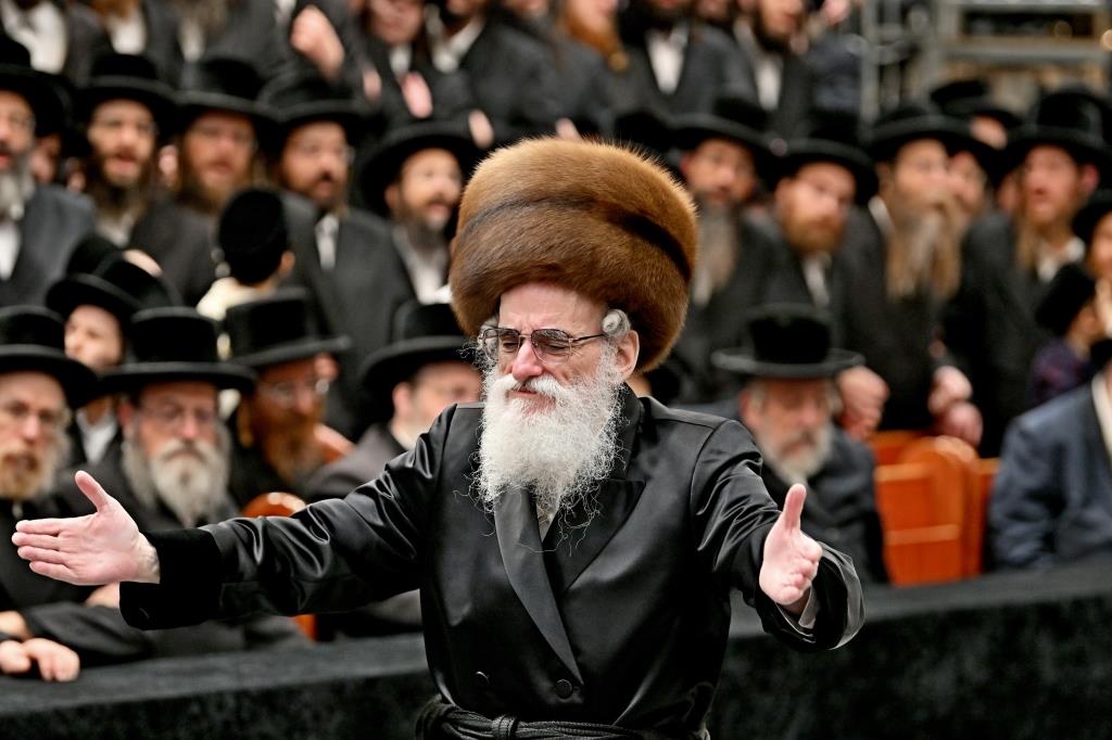 חנוכה בחצה"ק ויזניץ