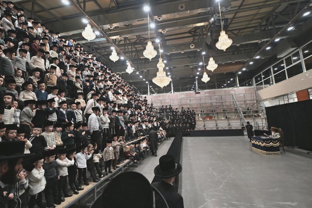 חנוכה בחצה"ק ויזניץ