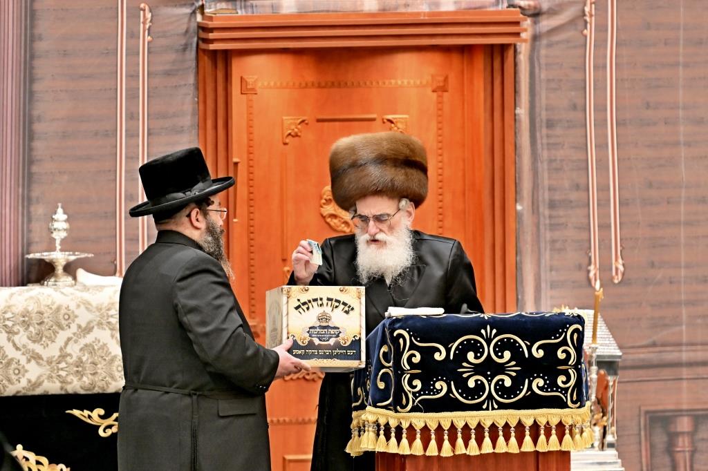 חנוכה בחצה"ק ויזניץ