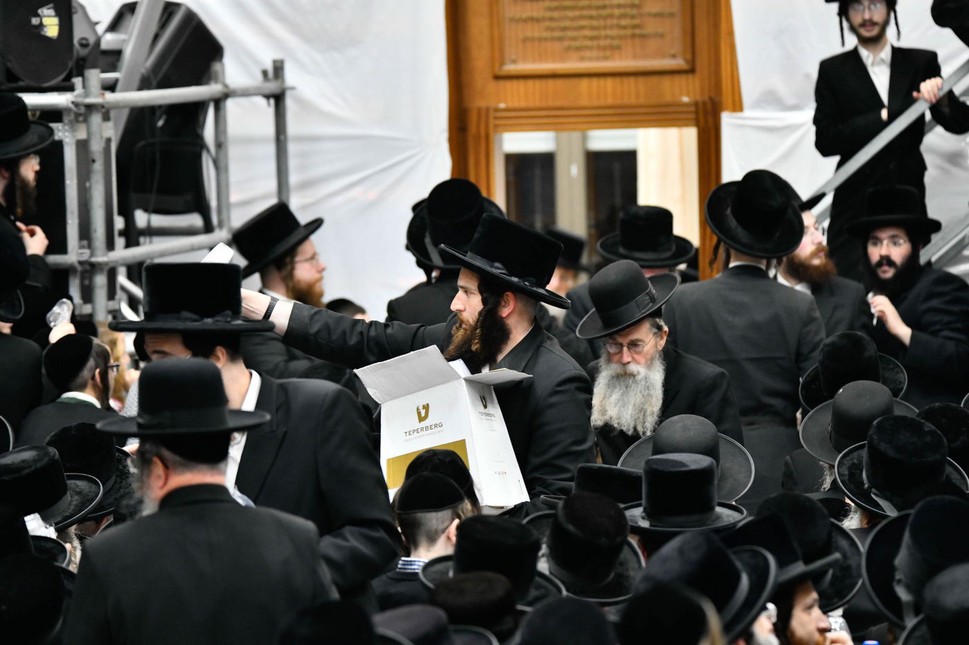 זאת חנוכה בחצה"ק רחמסטריווקא