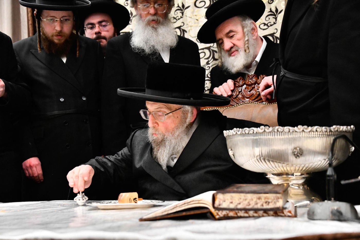 זאת חנוכה בחצה"ק פינסק קרלין