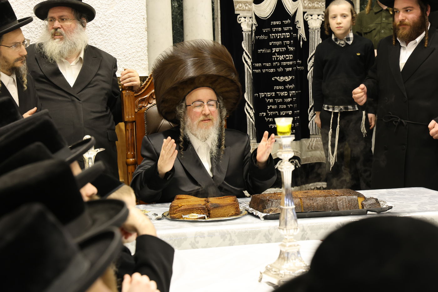 זאת חנוכה בחצה"ק ביאלה ב"ב