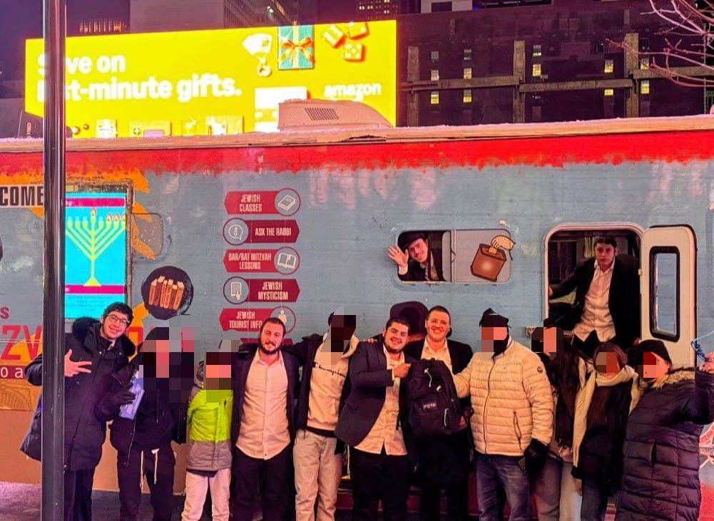 משפחה ישראלית איבדה באמצע ניו יורק תיק עם 15 דרכונים; איך הסתיים?