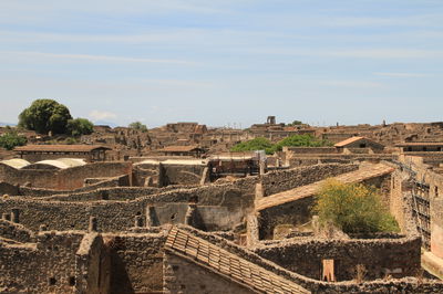 מבנים שנקברו תחת התפרצות געשית בפומפיי