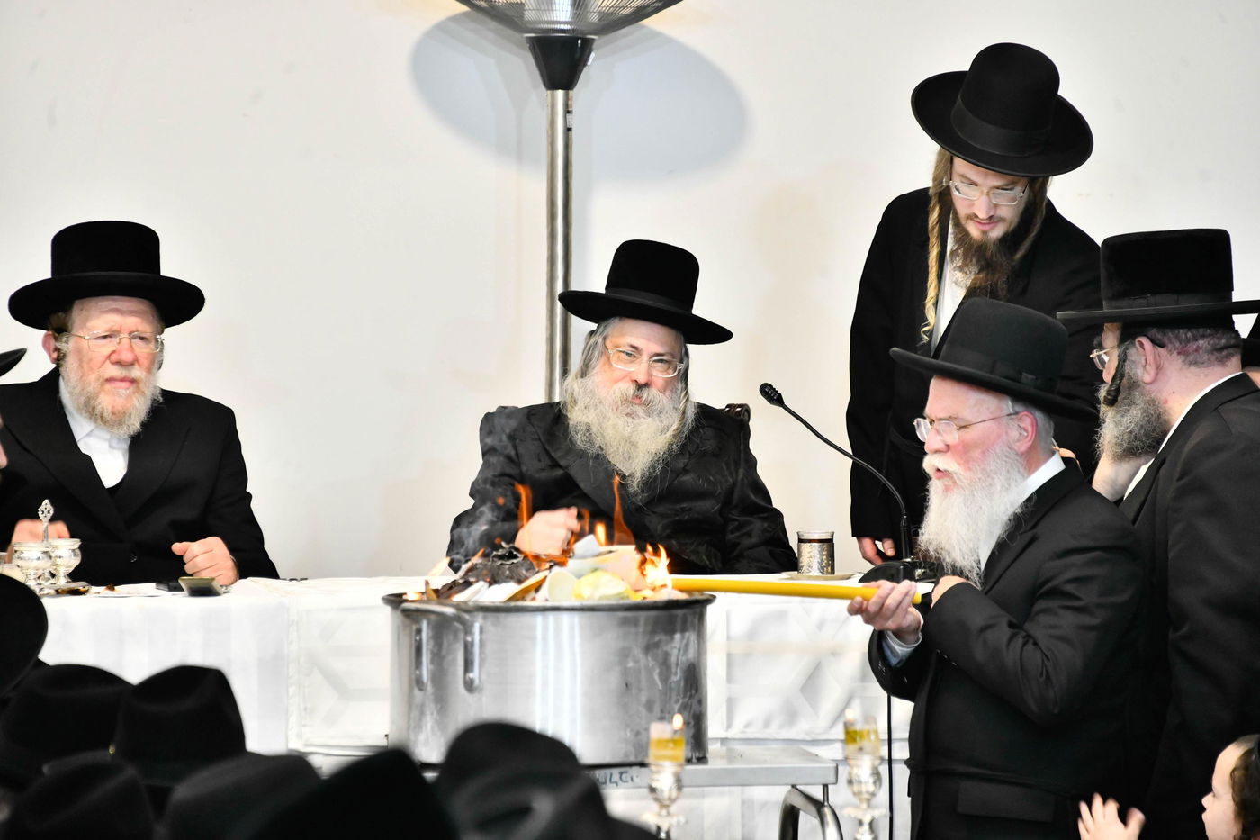 זאת חנוכה בחצה"ק טולנא