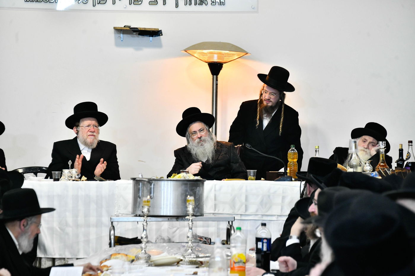 זאת חנוכה בחצה"ק טולנא