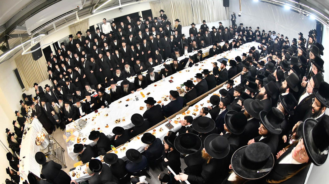 זאת חנוכה בחצה"ק טולנא