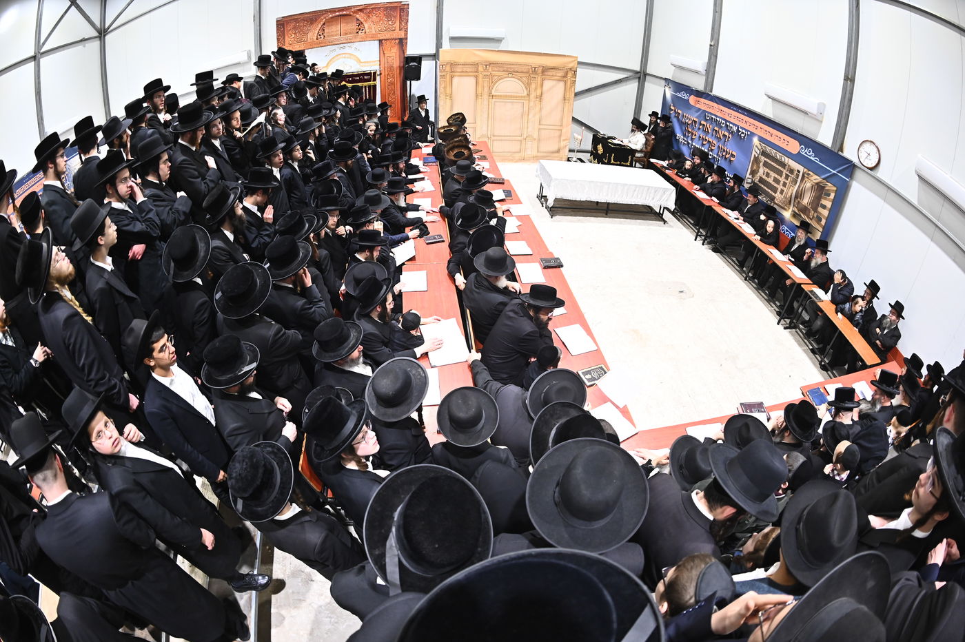 זאת חנוכה בחצה"ק זוטשקה