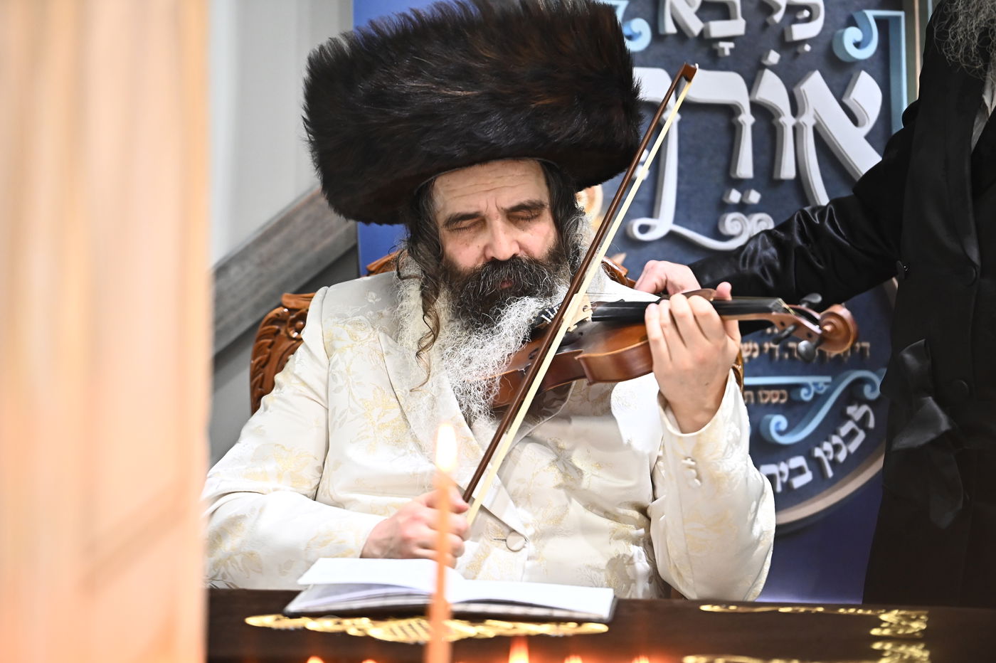 זאת חנוכה בחצה"ק זוטשקה