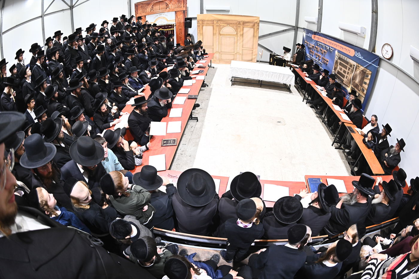 זאת חנוכה בחצה"ק זוטשקה