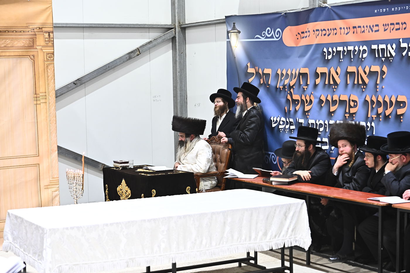 זאת חנוכה בחצה"ק זוטשקה