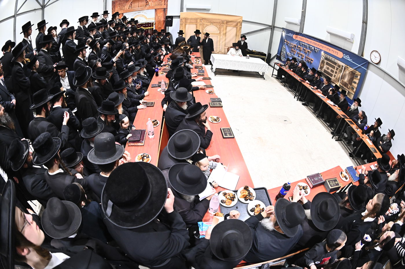 זאת חנוכה בחצה"ק זוטשקה