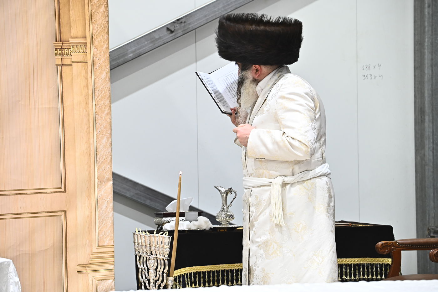 זאת חנוכה בחצה"ק זוטשקה