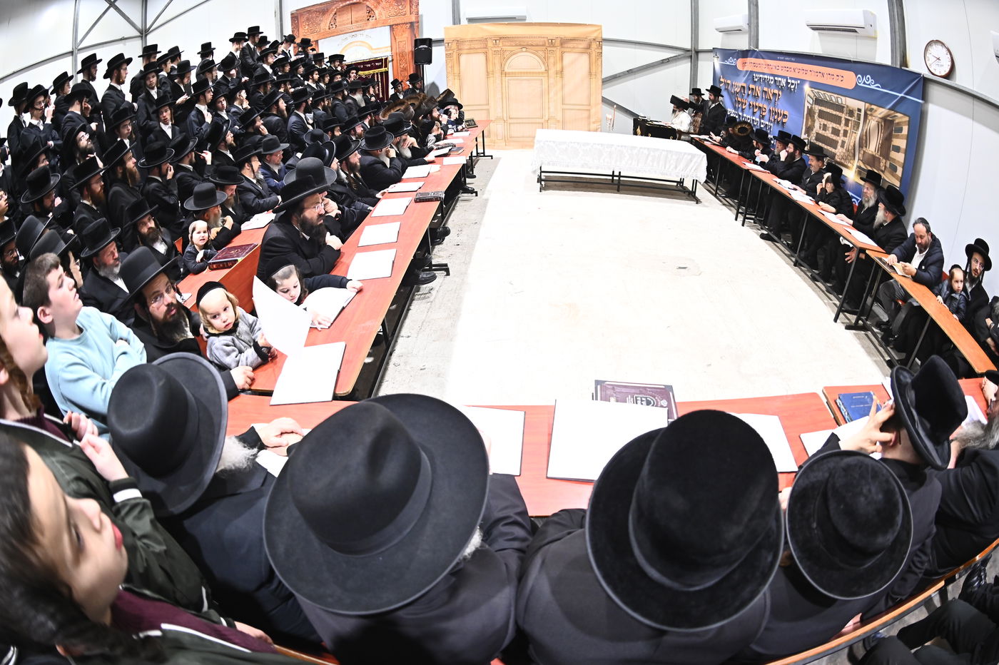 זאת חנוכה בחצה"ק זוטשקה