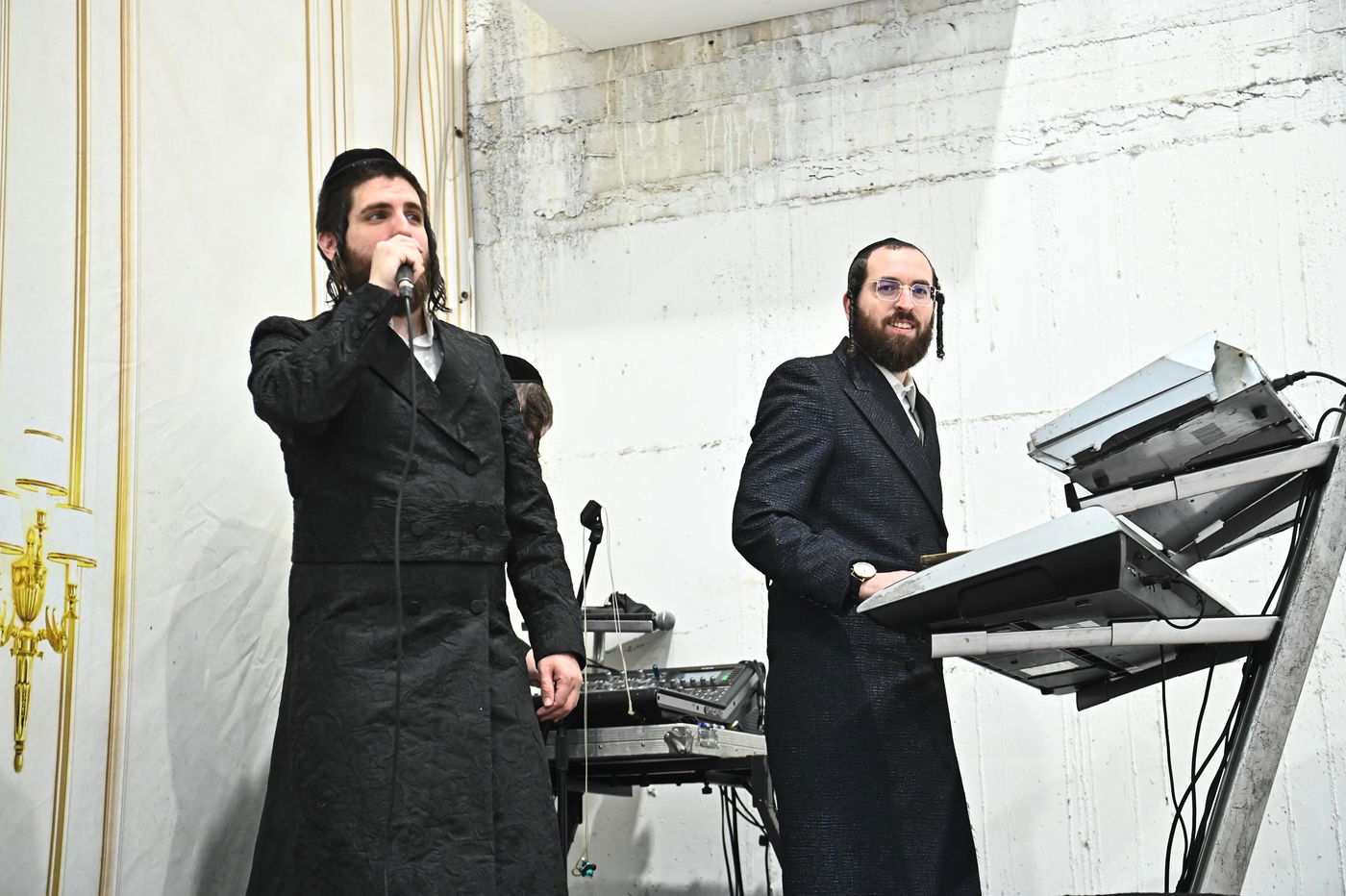 מסיבת חנוכה בישיבת פוניבז'