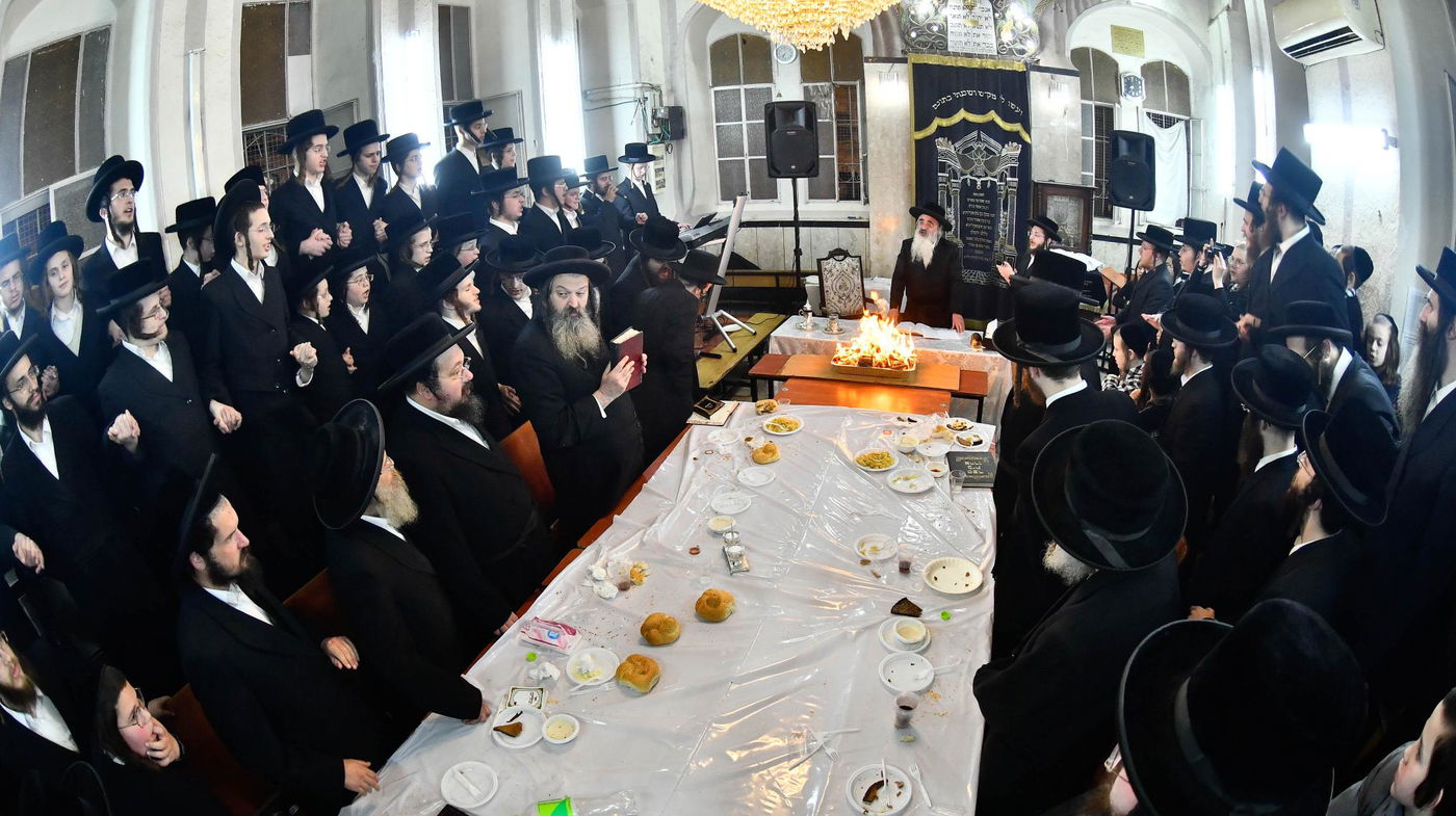 זאת חנוכה בחצה"ק לעלוב ירושלים