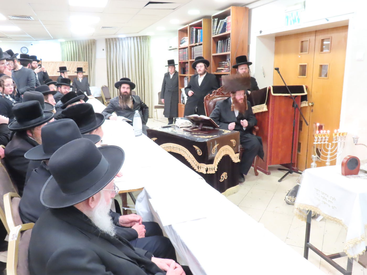 חנוכה בחצר הקודש קאליב