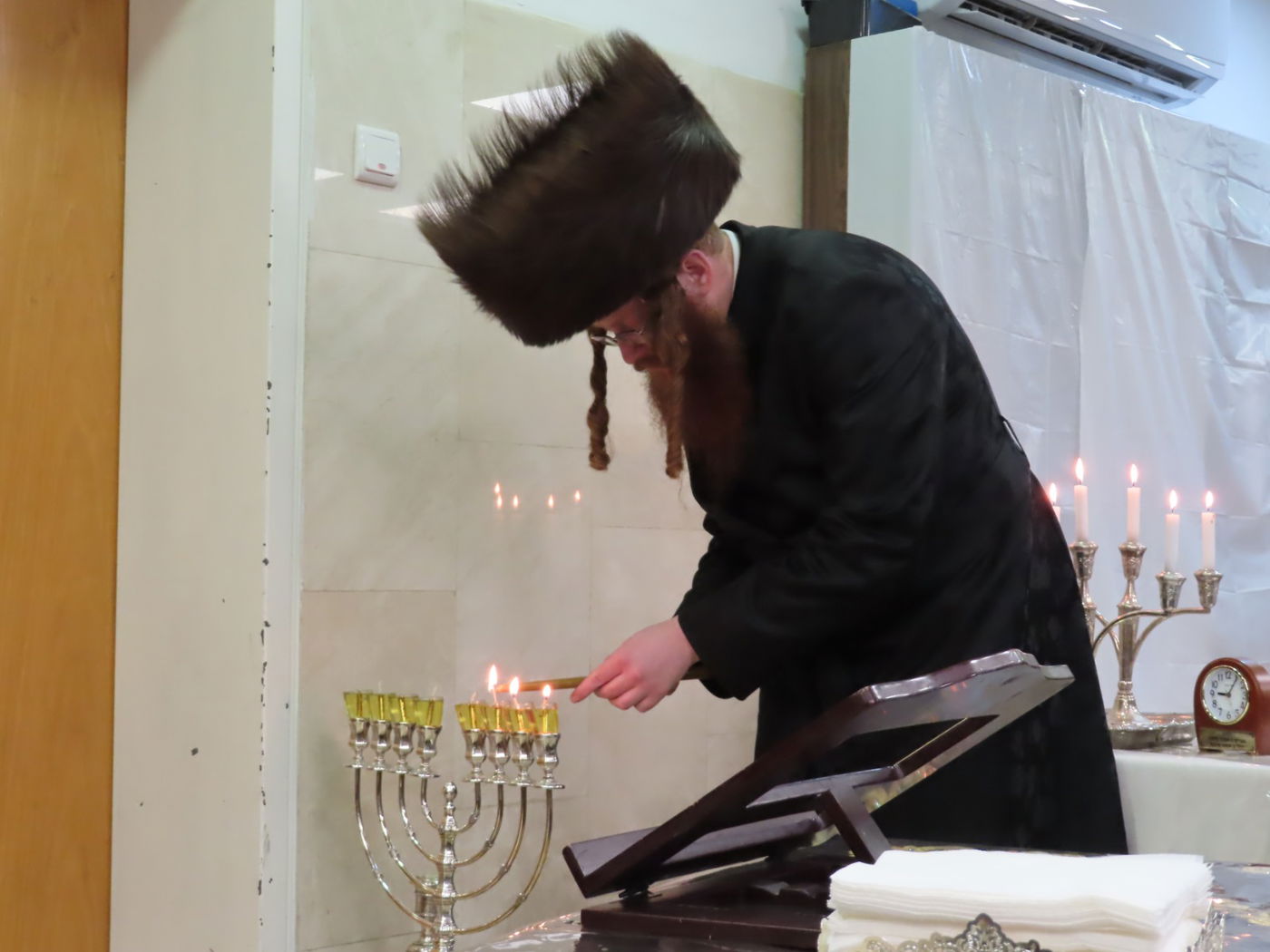 חנוכה בחצר הקודש קאליב