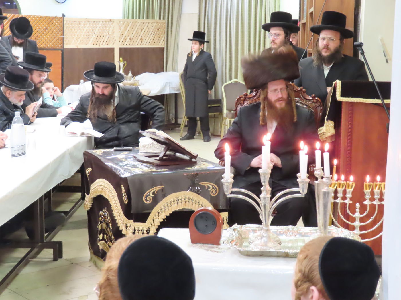 חנוכה בחצר הקודש קאליב