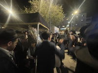 כך בית כנסת ספרדי קטן הצליח לאחד את כל הליטאים לריקוד משותף • צפו