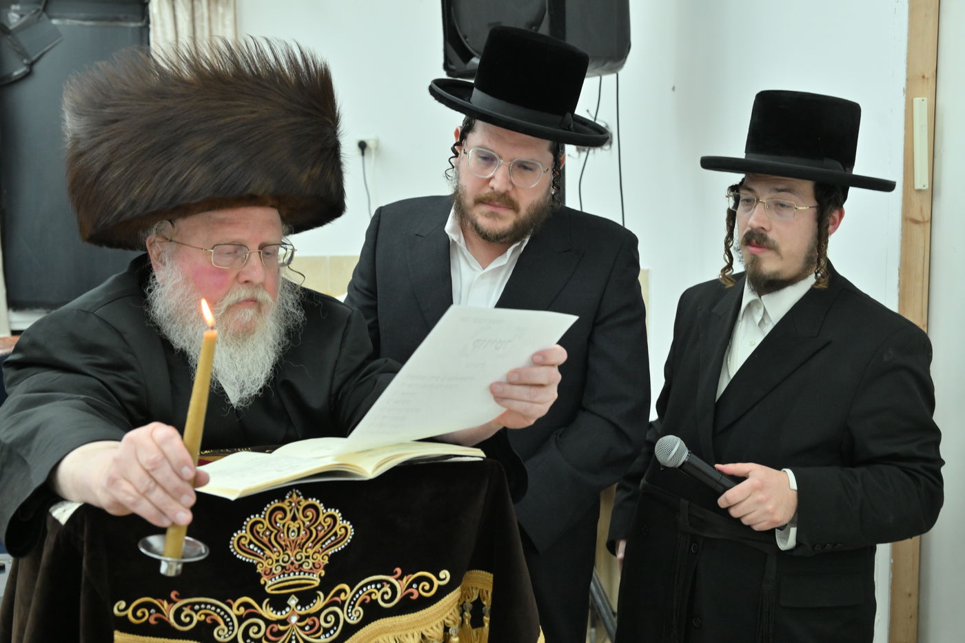 חנוכה בחצה"ק סאסוב