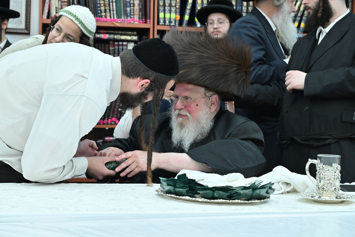 חנוכה בחצה"ק סאסוב