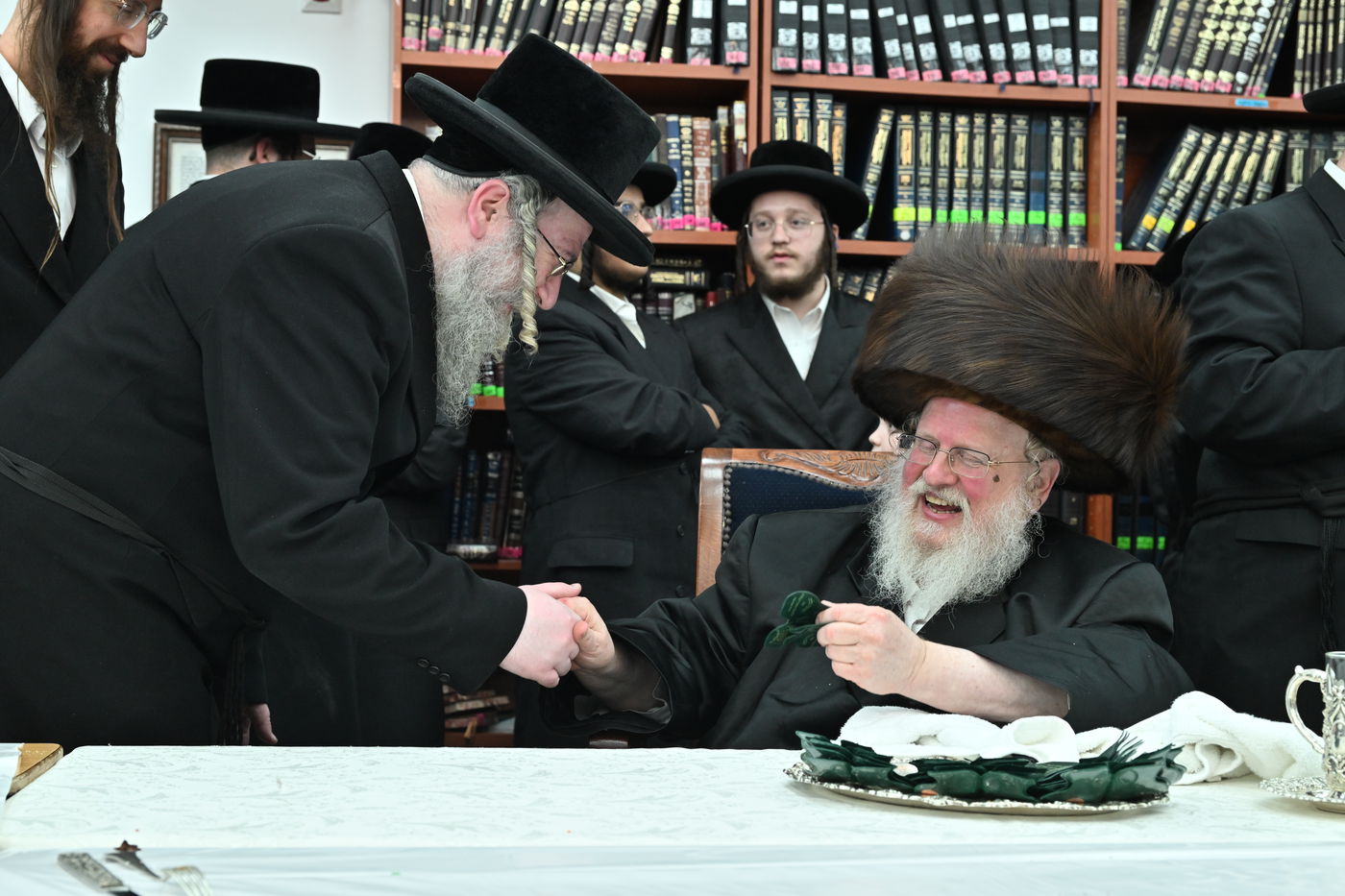 חנוכה בחצה"ק סאסוב