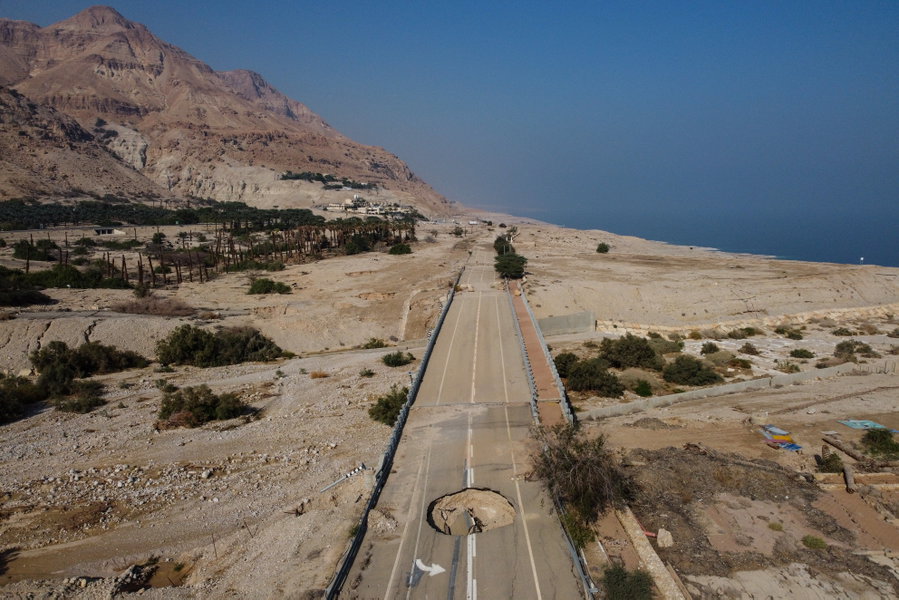 ים המלח, אתמול