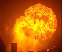 גיהינום בכביש המהיר: פיצוץ עז של מכלית גז הרעיד את דרום איטליה | צפו