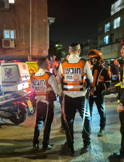 חובשי איחוד הצלה בזירת התאונה
