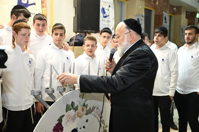 מסיבת החנוכה המרכזית שערכה עמותת 'חיים לילד'