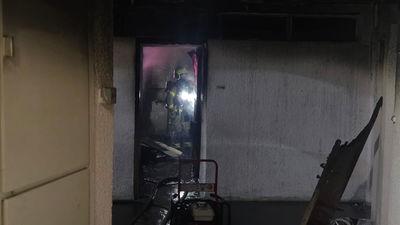 טרגדיה במהלך שריפה בבית אבות: אדם אותר ללא רוח חיים
