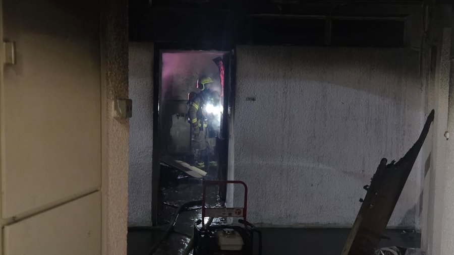 טרגדיה במהלך שריפה בבית אבות: אדם אותר ללא רוח חיים