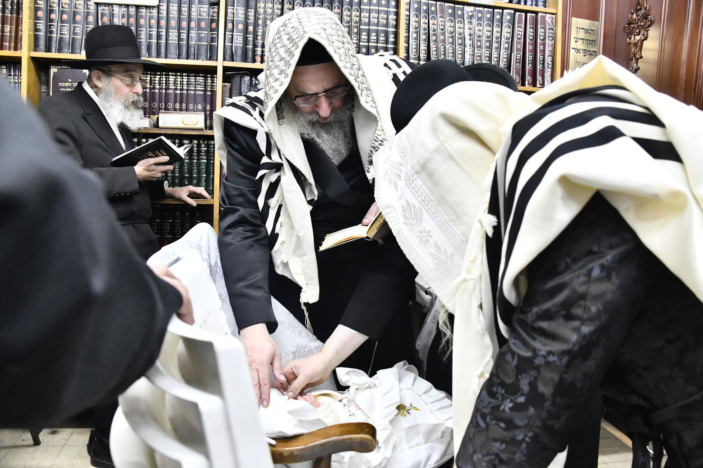 שמחת הברית בחצרות טעמשוואר - טורקא