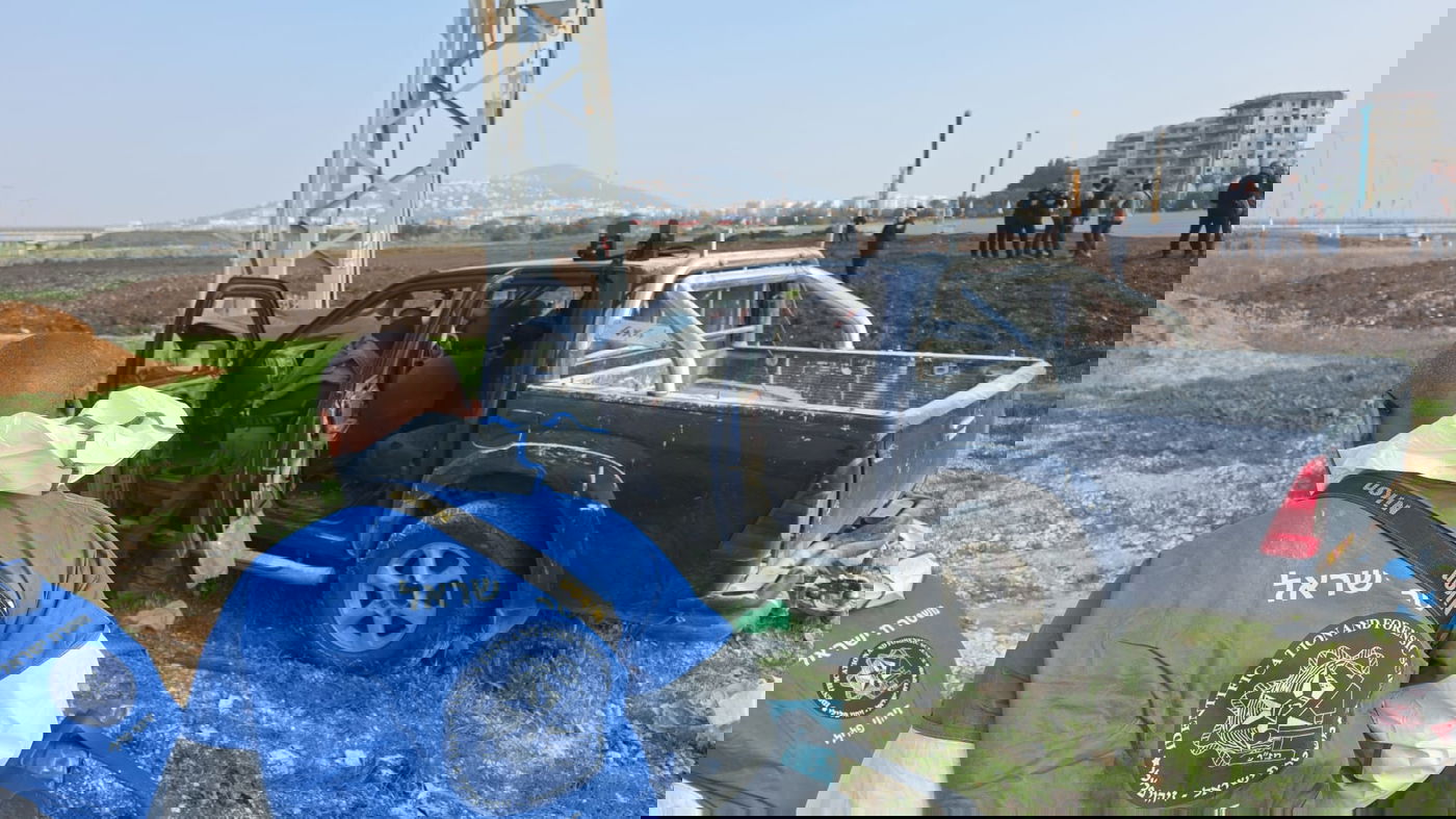 הכתב הצבאי מזכיר: "לפני שבוע וחצי התרעתי כי הכתובת על הקיר"