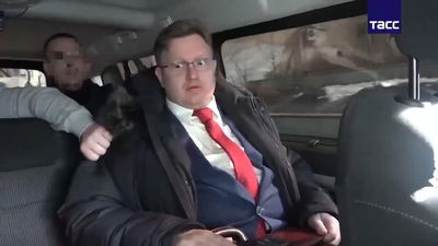 מבוהל למוות: כך הגיב הבכיר הרוסי כשהודיעו לו על מעצרו - בגין בגידה