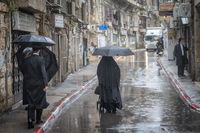 מאה שערים גשומה