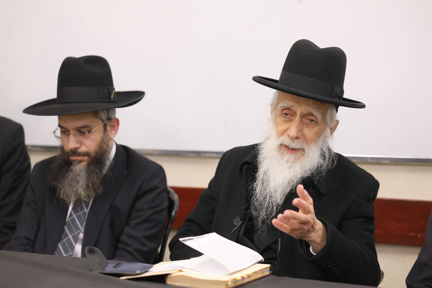 מעמד היסוד לישיבה בבית שמש ע"י הגאון רבי יהודה כהן