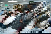 הכנסת ס"ת לזכרו של אביו של שורד השבי אלמוג מאיר ג'אן