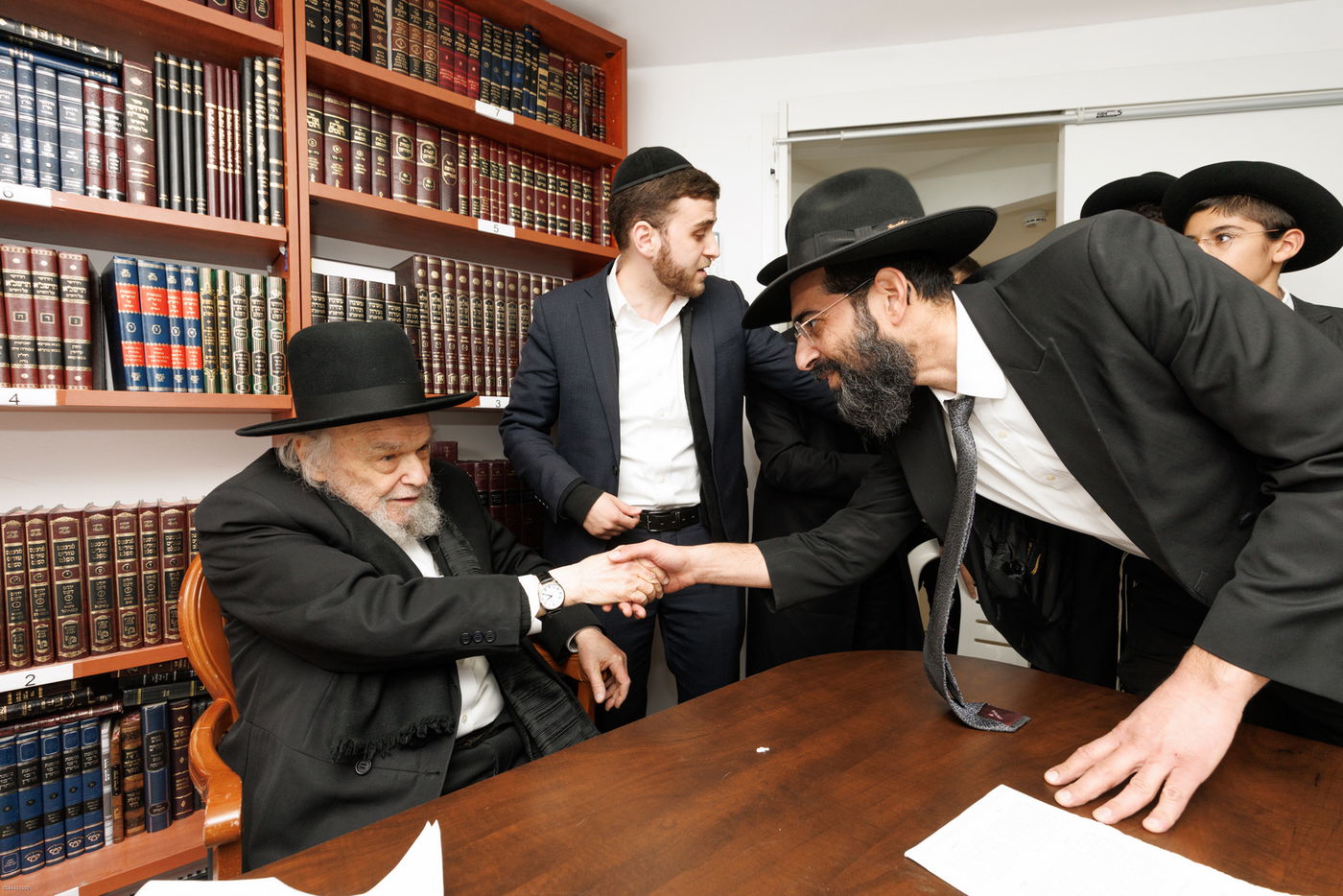 התלמידים אצל הגרמ"ה הירש